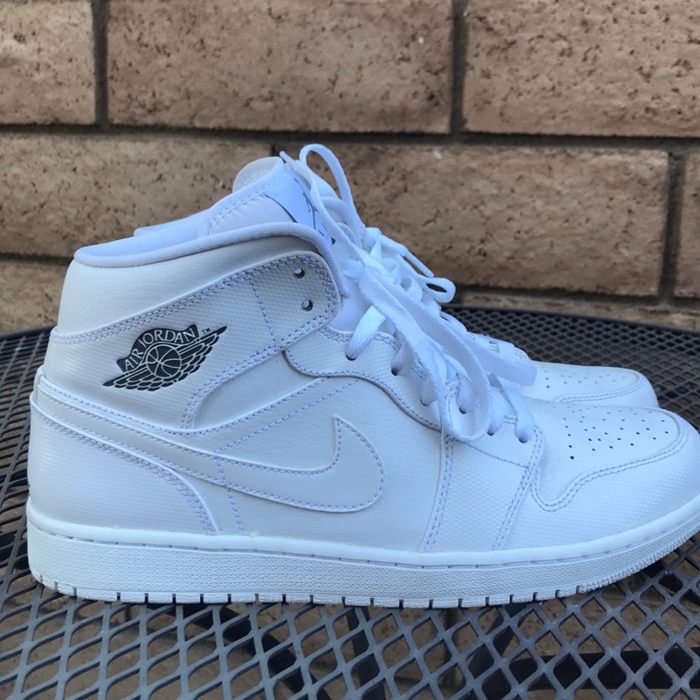 Brand new air jordan retro 1