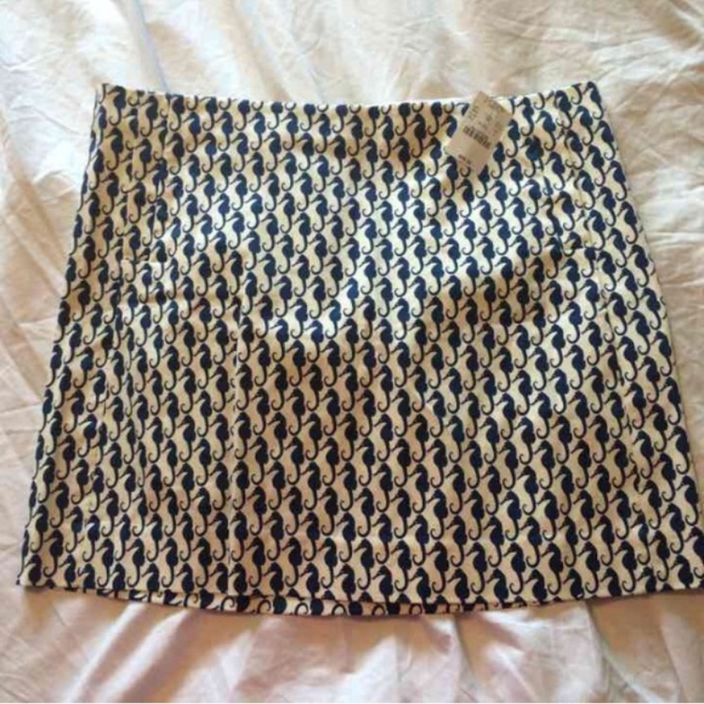 NWOT navy and cream J Crew seahorse skirt