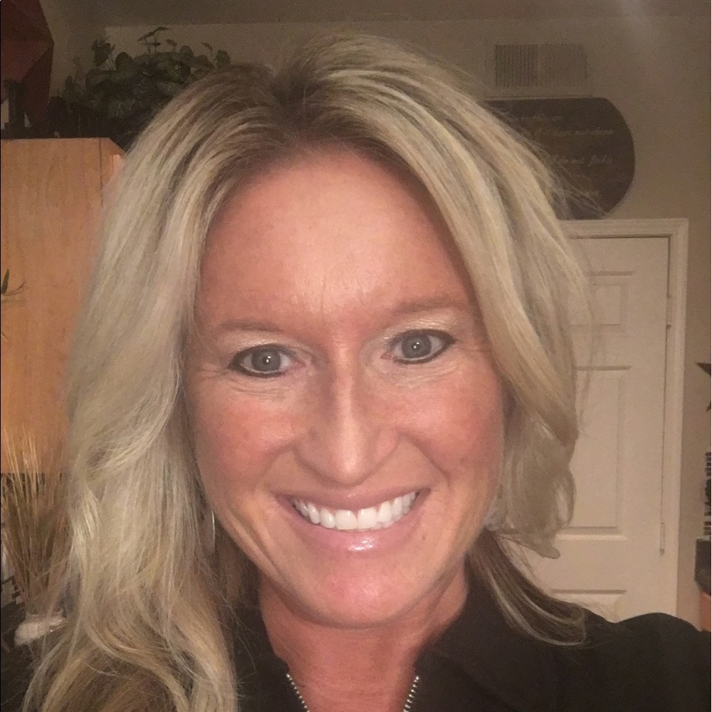 Meet your Posher, Angie