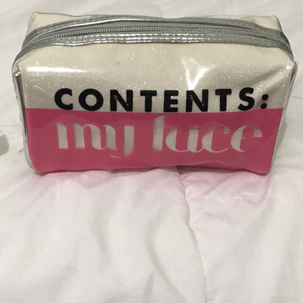 makeup bag • nwt +samples