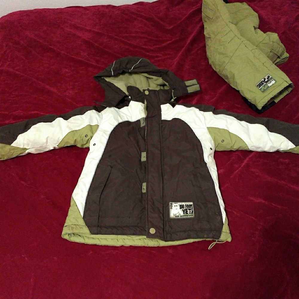 Kids snow suit