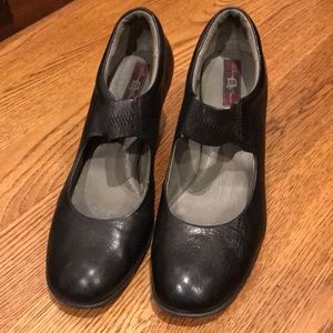 Born comfortable heels size 8