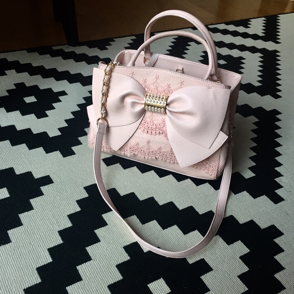 Betsey Johnson Bow Handbag 🎀