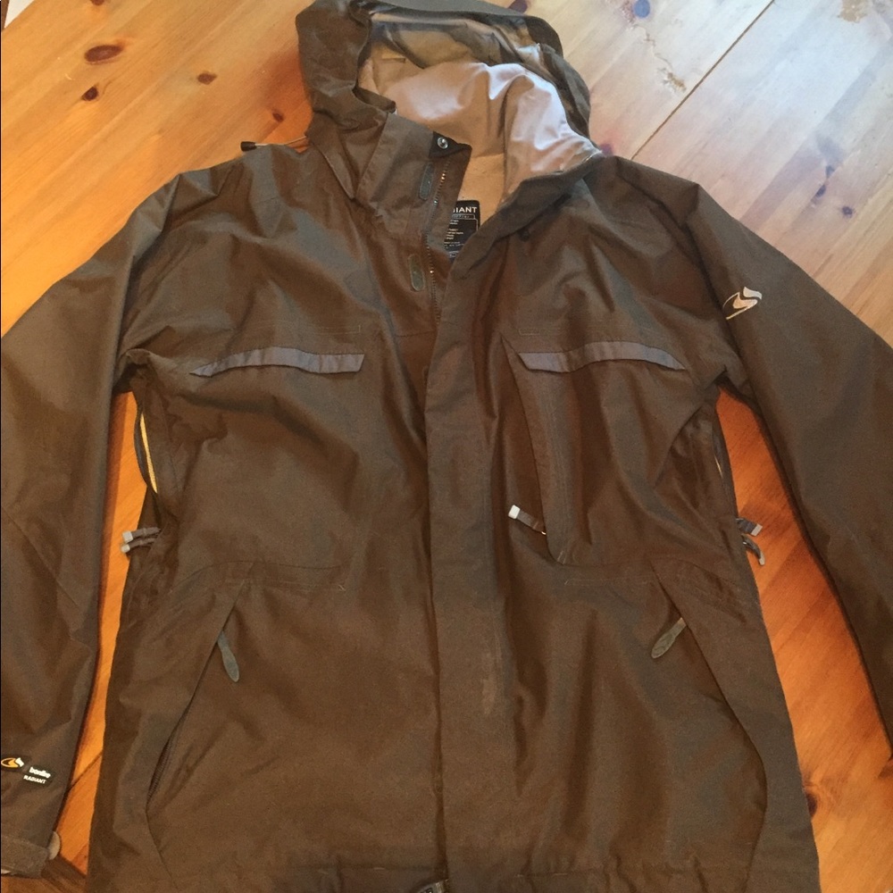 Radiant snowboarding coat