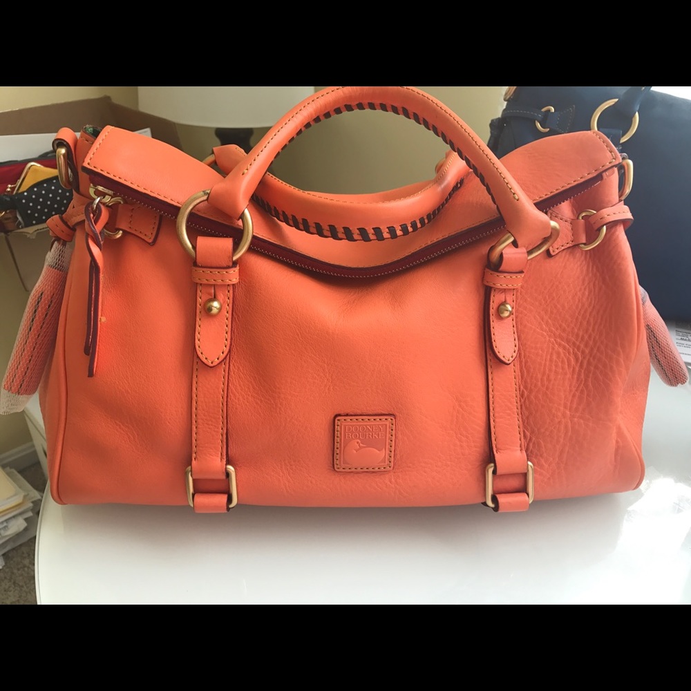 Rare medium salmon dooney Florentine satchel