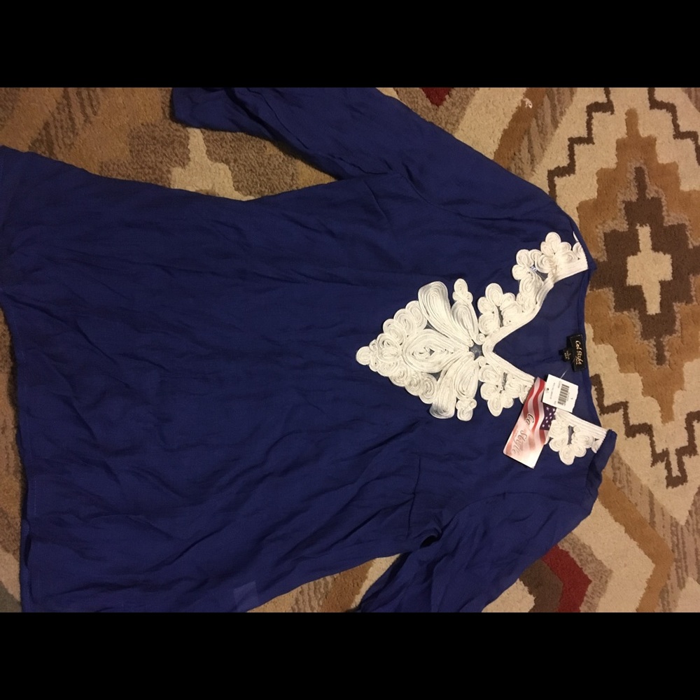 Tunic - Picture 3 of 3