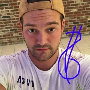 Meet your Posher, Zackary