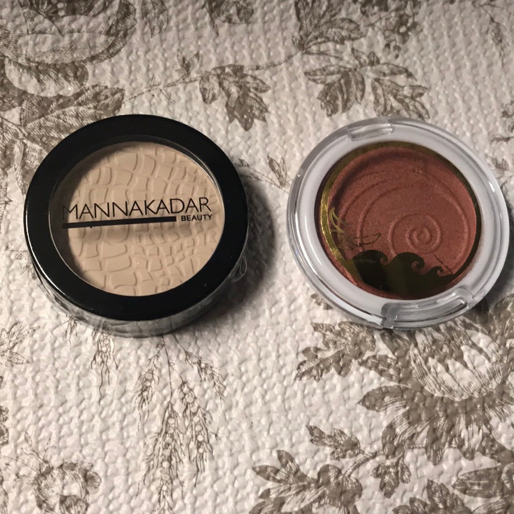 💖Makeup Bundle with Eyeshadow Palette💖 - Picture 4 of 7