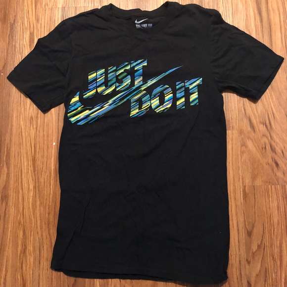 Nike Tops - Nike shirt