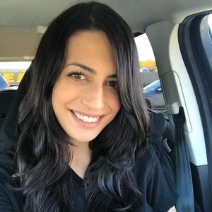 Meet your Posher, Caitlin