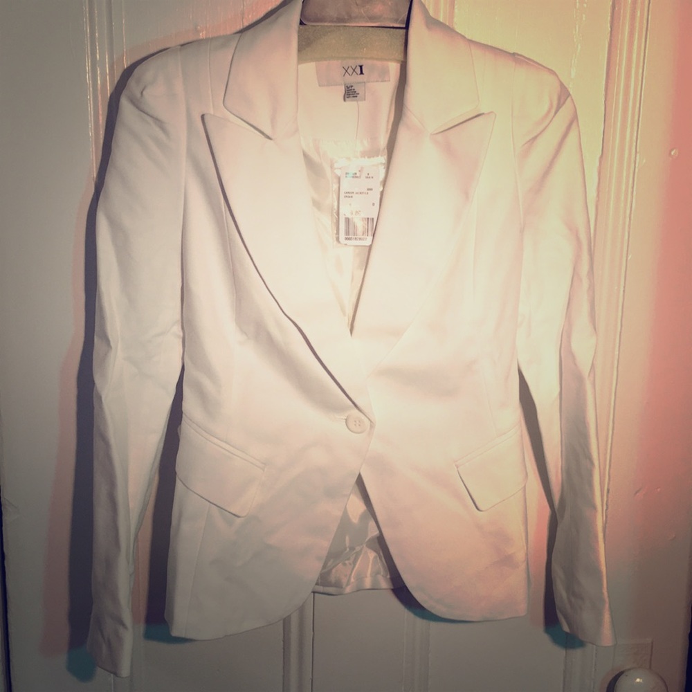 New With Tags Size Small White Blazer