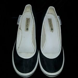 American Eagle Wedges