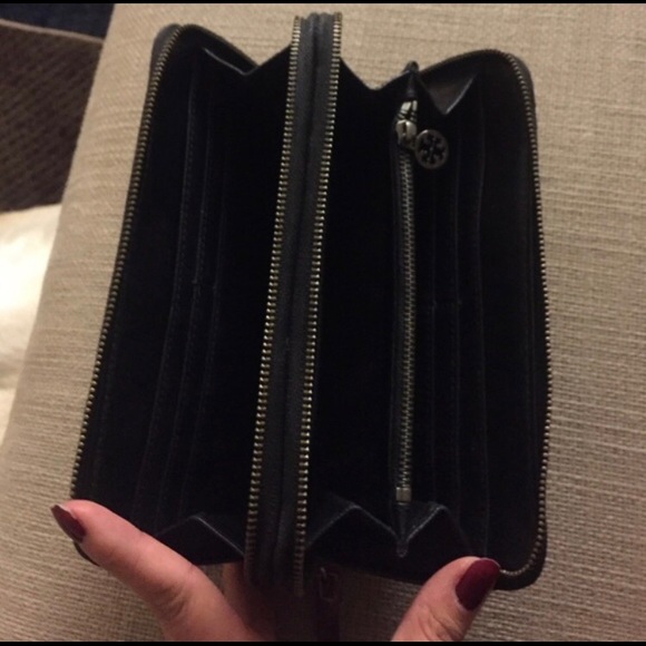 Tory Burch Double ZIP Continental Wallet - Picture 7 of 7