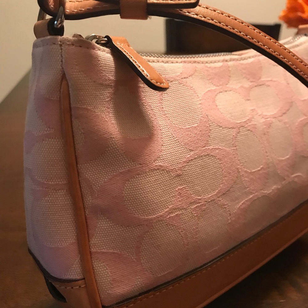 Coach Signature Demi