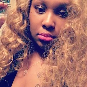 Meet your Posher, Simplee