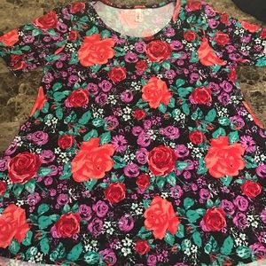XL LuLaRoe perfect T