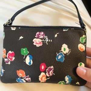 NWOT Coach wristlet