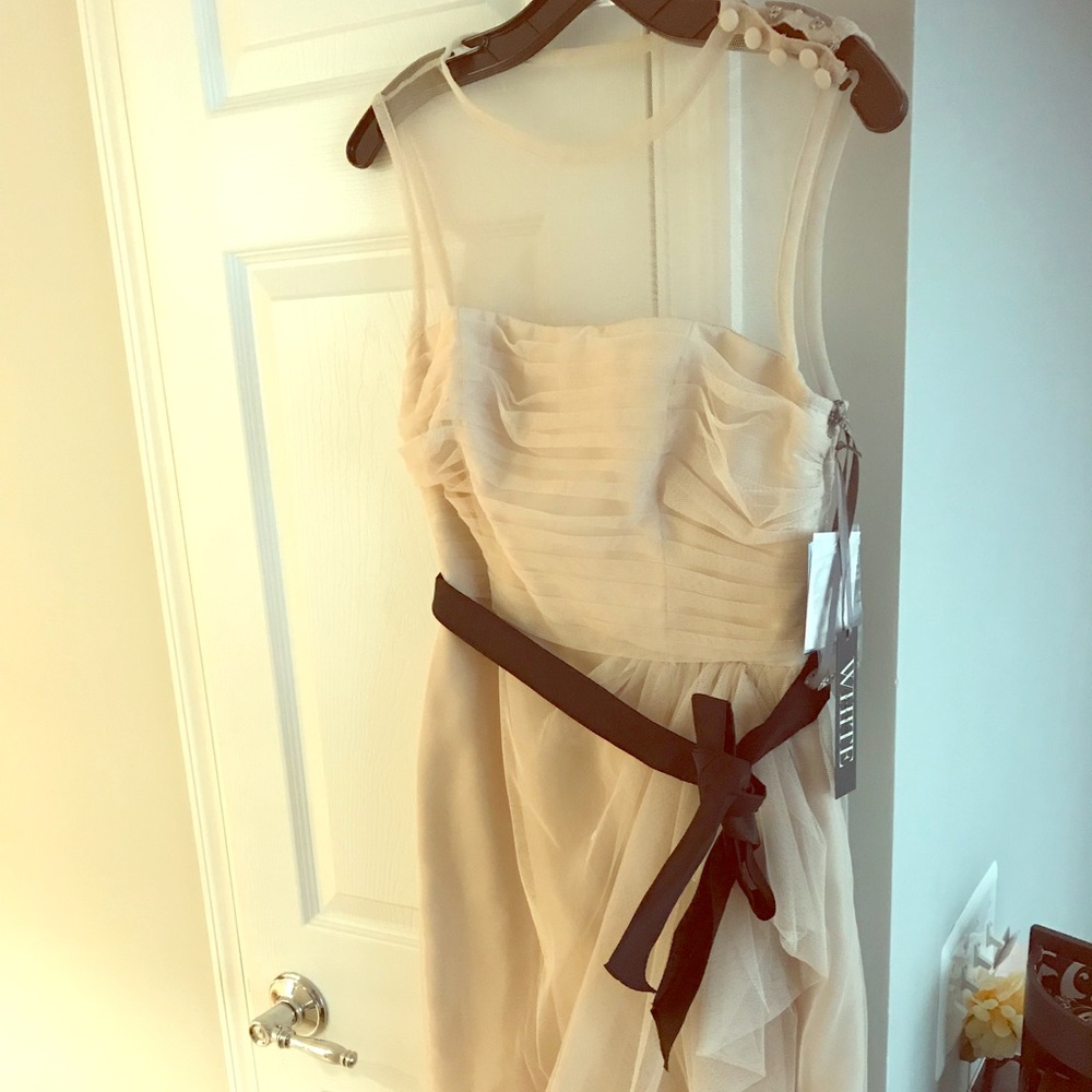 Brand New Vera Wang Ivory Dress