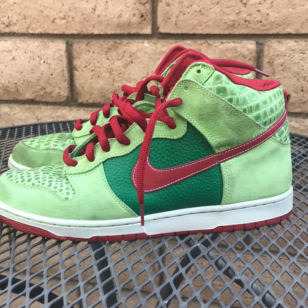 Nike sb dunk Dr. Feel Good. Size 12