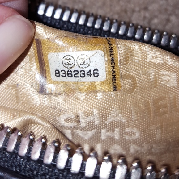 Chanel handbag AND Prada wallet - Picture 2 of 8