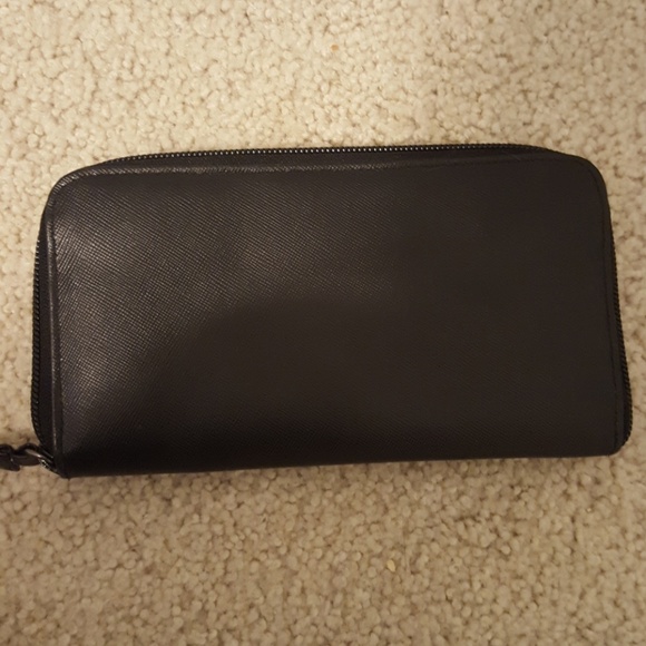 Chanel handbag AND Prada wallet - Picture 6 of 8