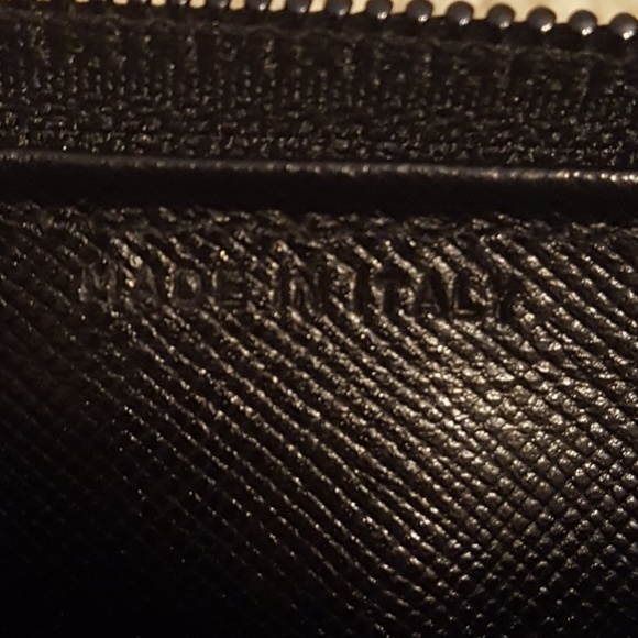 Chanel handbag AND Prada wallet - Picture 8 of 8