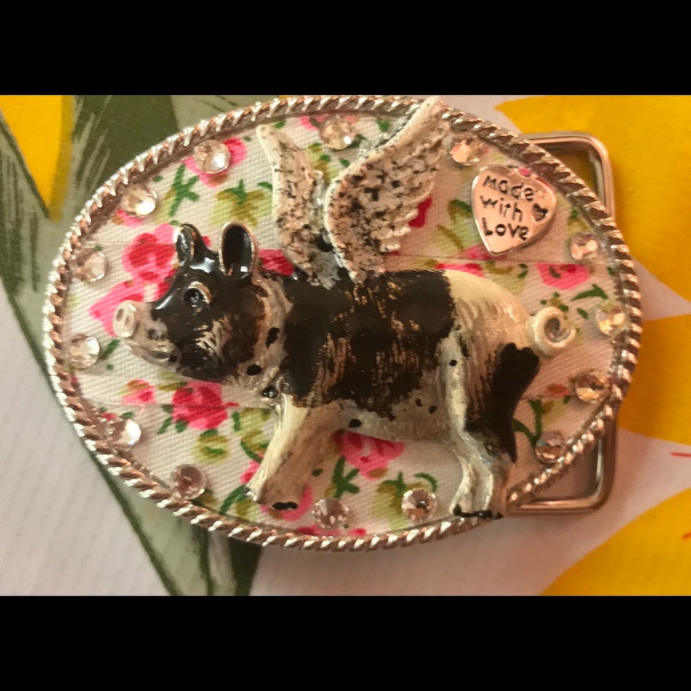 Handcrafted belt buckle