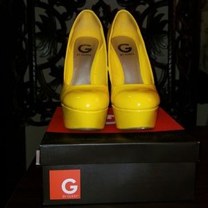 Guess Pumps