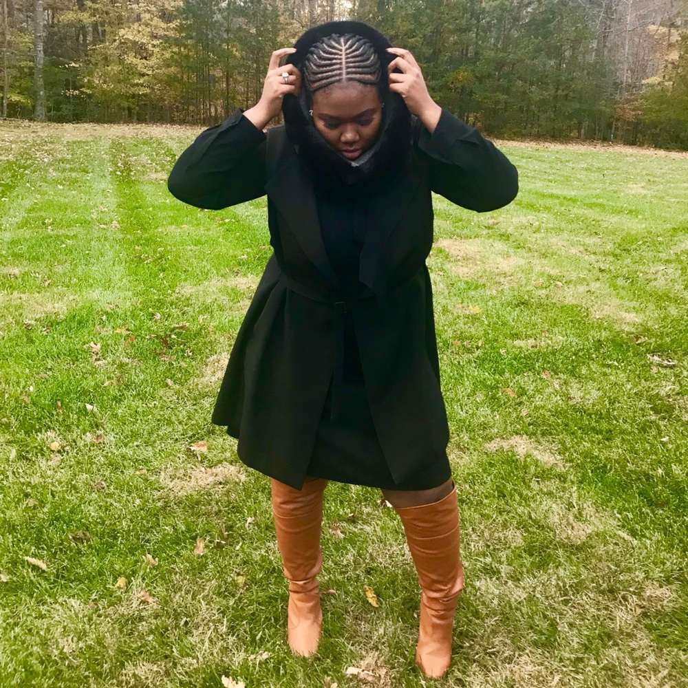 Happy Sunday to all of you fashionistas!!