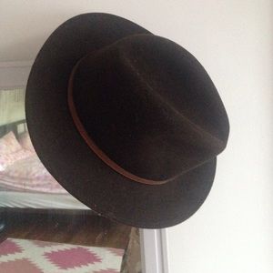 Felt hat