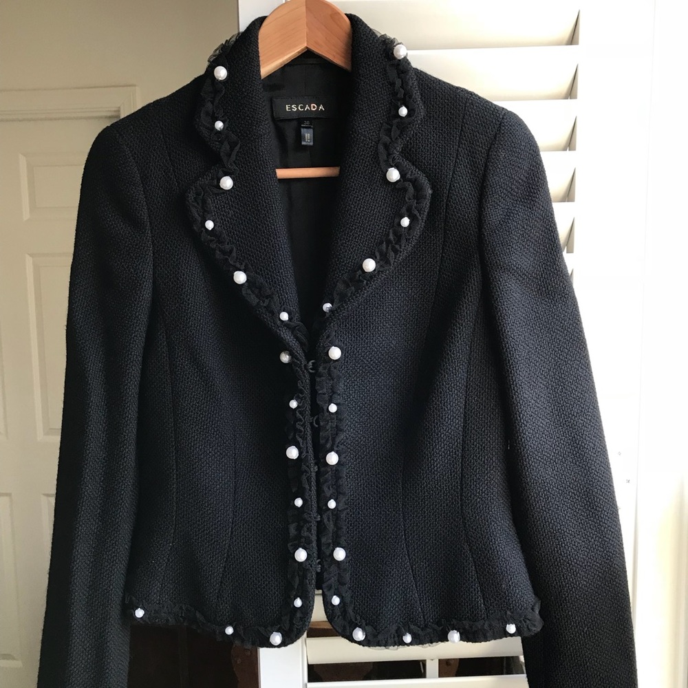 ESCADA top outfit