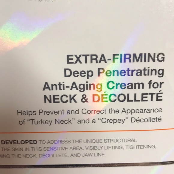 SeroVital Extra-Firming Neck & Décolleté - Picture 2 of 2