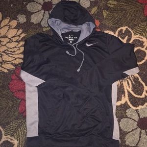 Nike Hoodie Medium therma fit sweatshirt