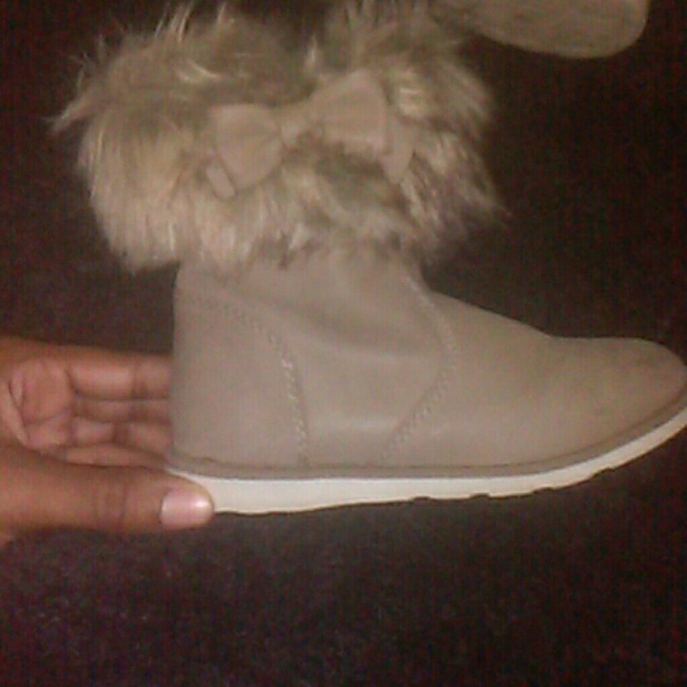 Tan leather flat boots with bow