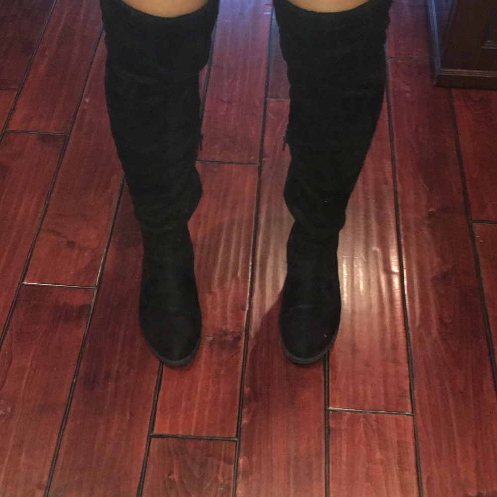 Sexy over the knee flat boots!!