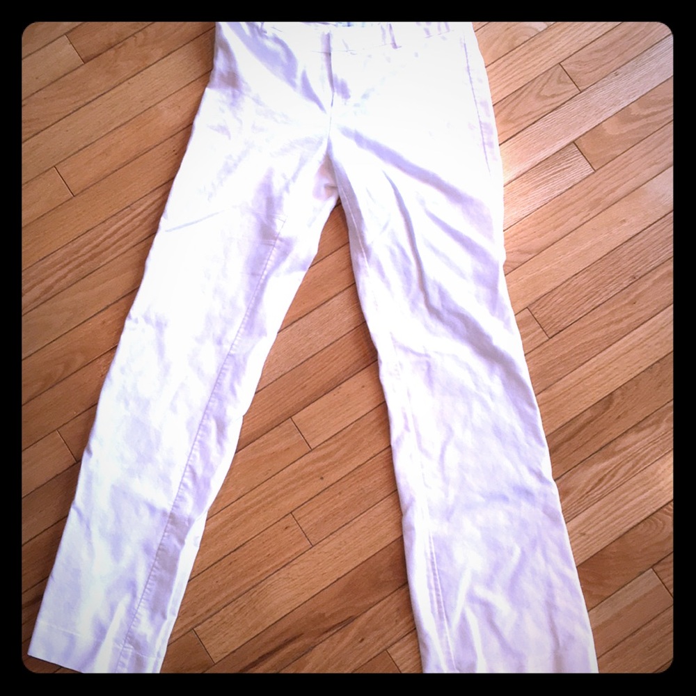 GAP 4L white Trouser pants. 32 inch inseam