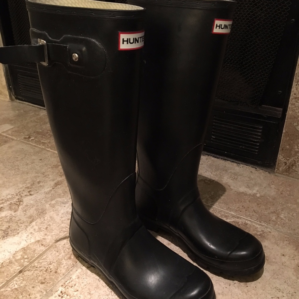 Size 7 Hunter Tall Black Matte Rain Boots