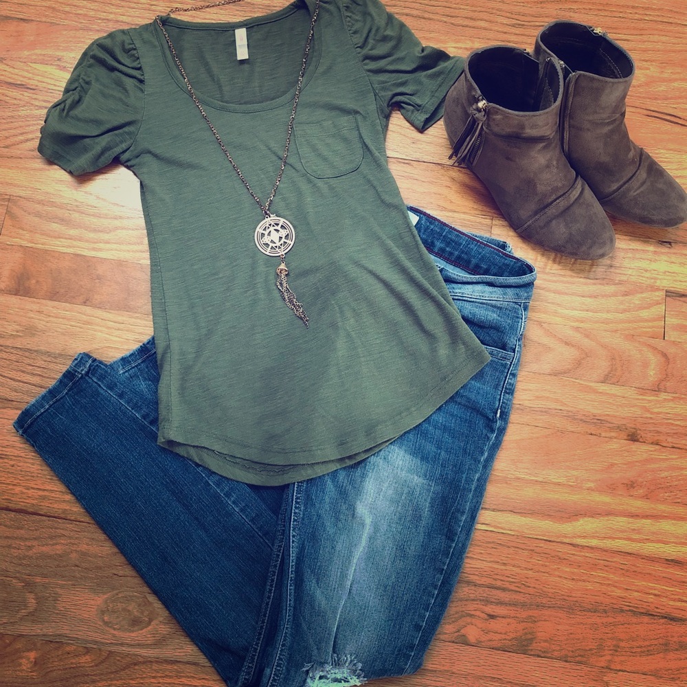 Navy green quarter sleeve T