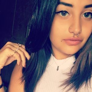 Meet your Posher, Adrianna