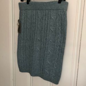 Cable knit skirt