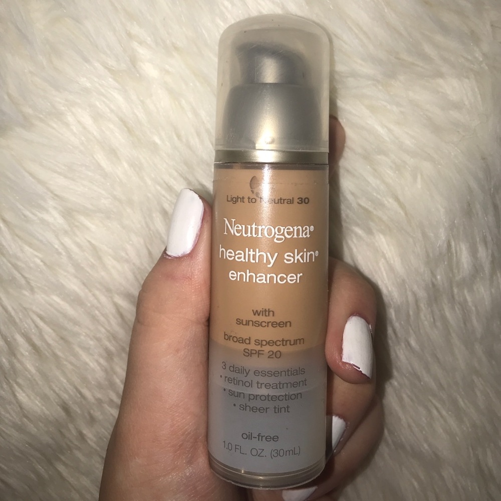 Neutrogena Healthy Skin Enhancer