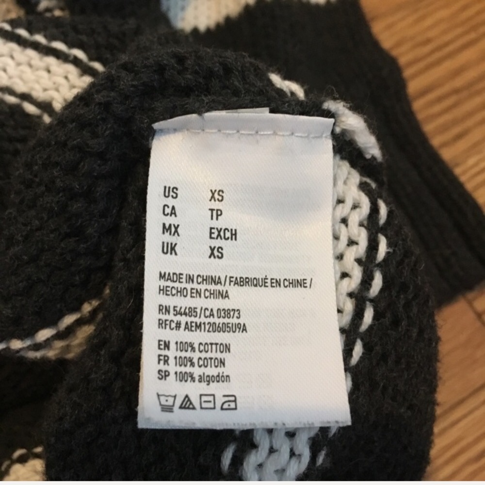 American Eagle gray & white striped knit sweater - Picture 4 of 4