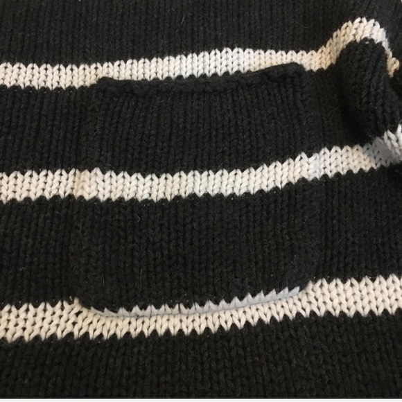 American Eagle gray & white striped knit sweater - Picture 2 of 4