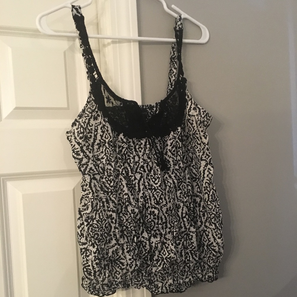 Forever 21 black and white crochet/lace top