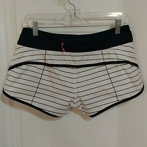 Lululemon quite stripe speed short