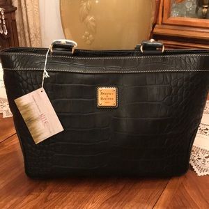 Dooney & Bourke Leather Shoulder tote!