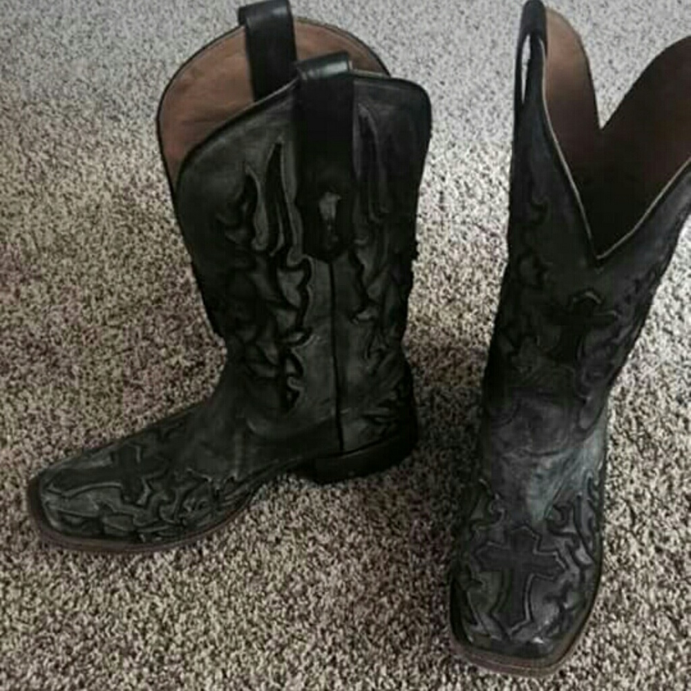 Corral boots