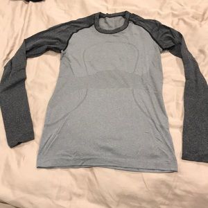 Run swiftly long sleeve shirt sz 6