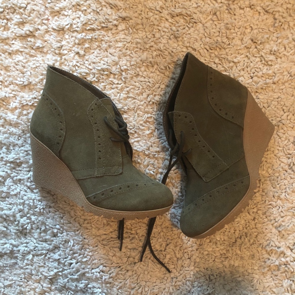 Mia - Raphaella wedge
