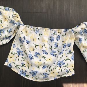 MISSGUIDED COLD SHOULDER CROP TOP